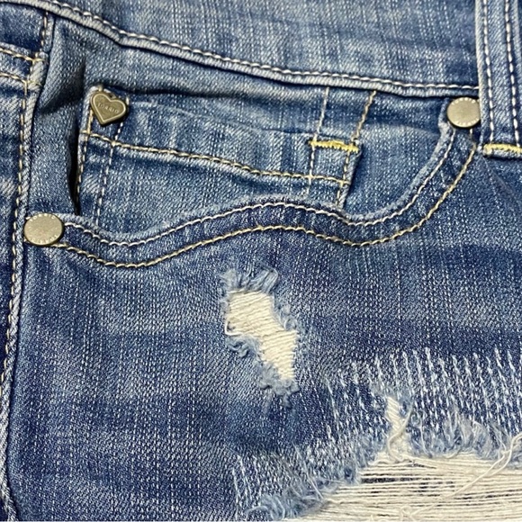 ABSOLUTELY NEW . Torrid Boyfriend Distress. - Picture 3 of 8